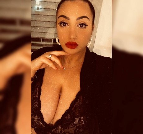 アヘ顔 OnlyFans 素敵 写真