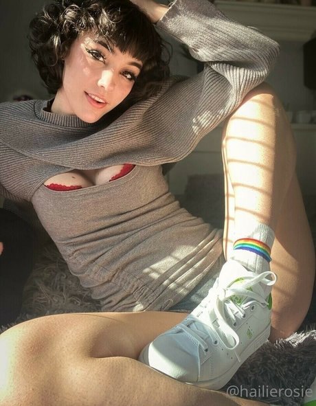 Hailie Rosie xxxモデル 画像