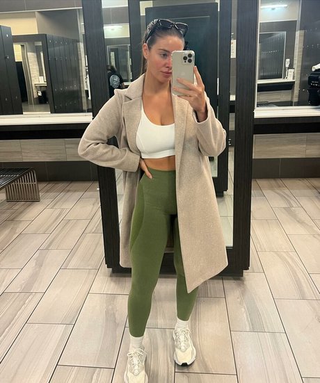 bambifitt ポルノスター アダルト 画像