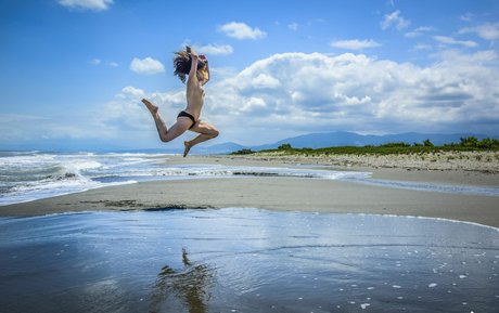 Lale Sezer ポルノスター ヌード 写真