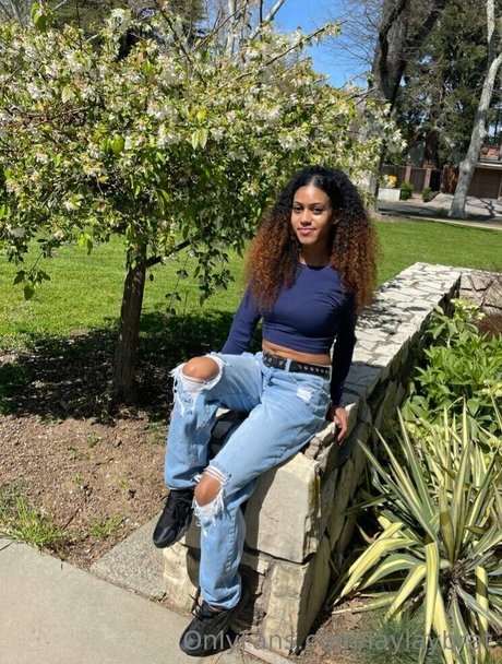 laylaybrat ポルノスター 画像