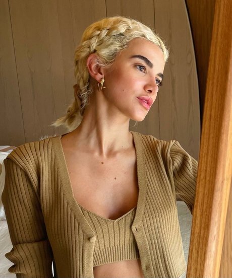 Manu Gavassi 可愛い女優 アーカイブ