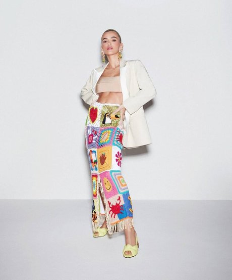 Manu Gavassi アートモデル ギャラリー