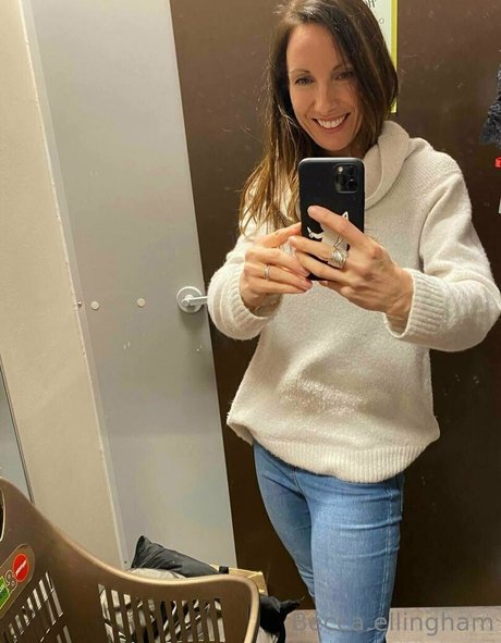 小さいチンポOnlyFans ホットヌード 画像