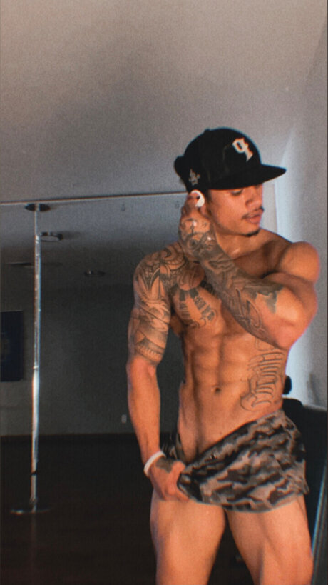 Greek God Maui ヌードスター 写真