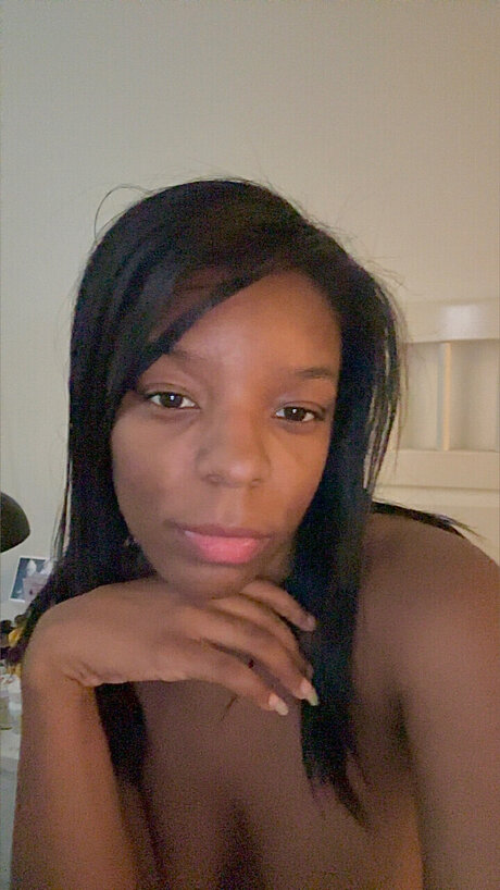 Holly woodz ヌードモデル 写真