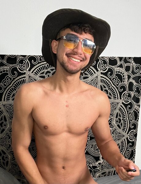 Scruffy Unhindged ポルノモデル アーカイブ