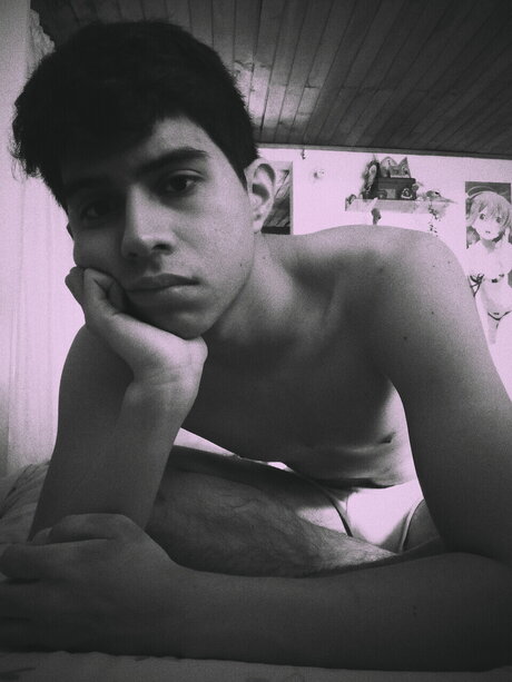 Kamt ヌード女優 写真