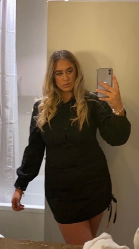 Ellie o connor XXXモデル 写真