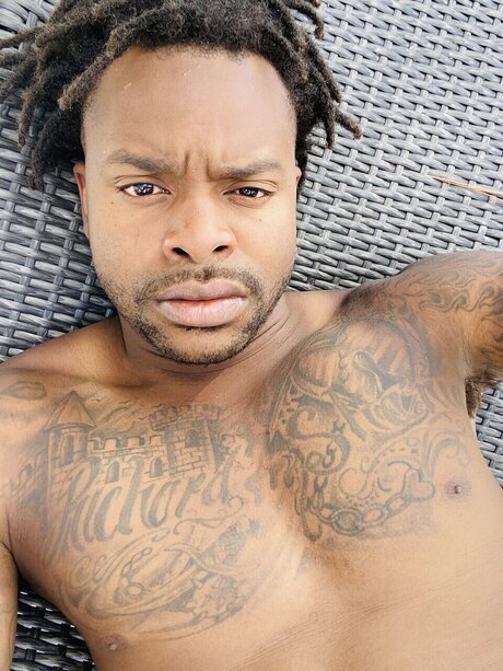 Dickemdwnslick 裸モデル 写真