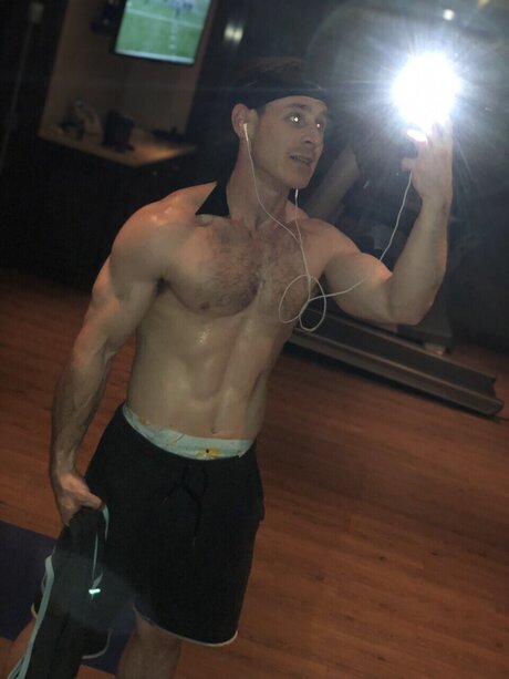 Diaperthor ポルノスター 写真