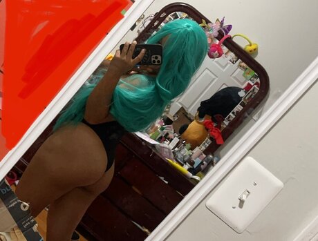 Lokita 最高のモデル 写真