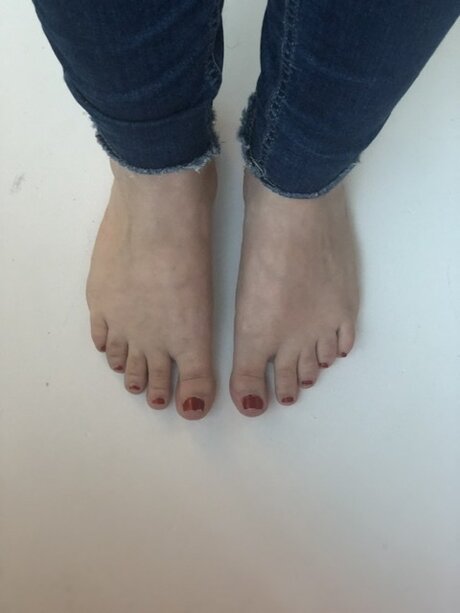 Lustrous Feet セックススター 画像