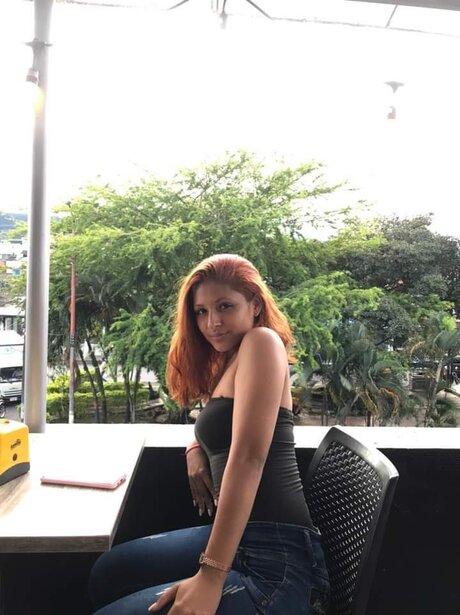 Margarth ホットなモデル ギャラリー