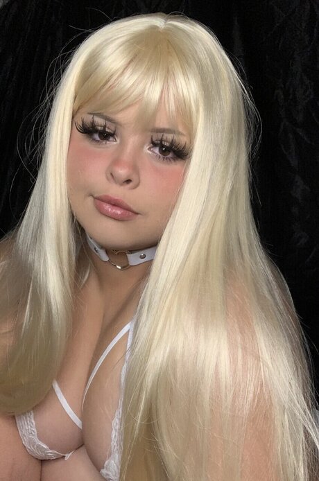 Holly Brooks セクシーなポルノスター ギャラリー