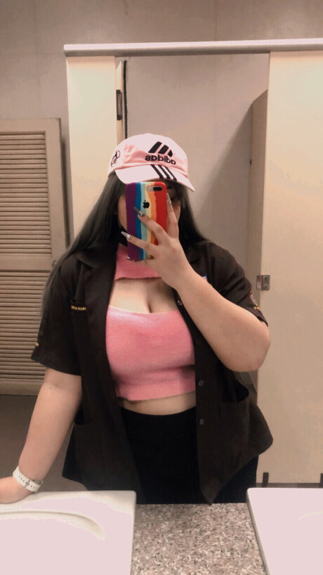 Karishma 可愛い女優 写真