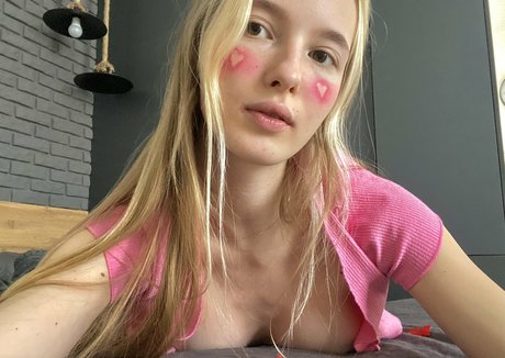 kisskisska free 可愛いモデル 写真