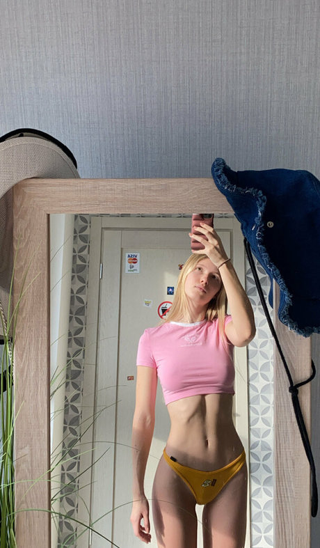 kisskisska free セクシーモデル 写真