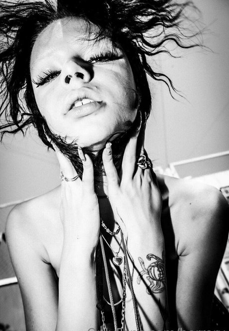 horrory 女優 写真