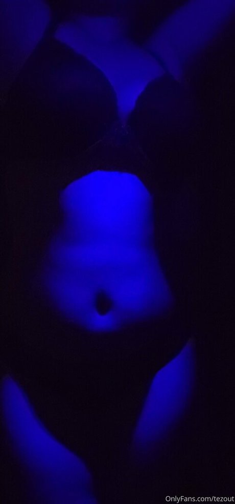 tezout ヌードのポルノスター ギャラリー