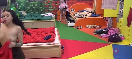 若いティーンのOnlyFans 無料ポルノ 写真