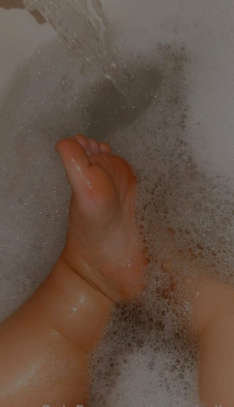 ニューハーフ巨乳OnlyFans ホット 画像