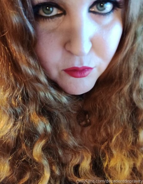 decadentdepravity 裸モデル ギャラリー