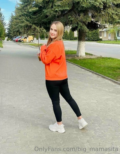 big mamasita ポルノモデル 写真