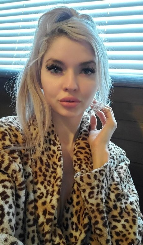 曲線美の裸OnlyFans xxx 画像