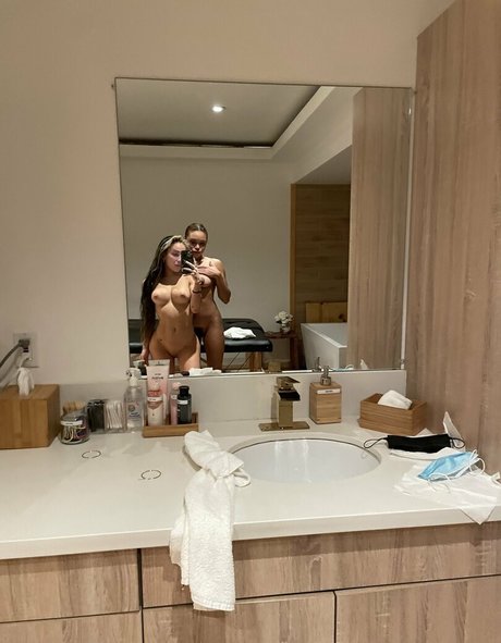 yayathedancer ポルノスター エロティック ギャラリー