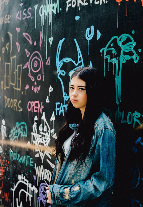 Amber Midthunder ポルノスター パーフェクト 画像