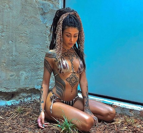 Thefreeelf ポルノモデル 写真