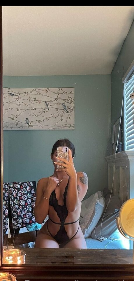 Leilianna Solis 素敵なモデル 写真