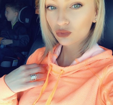 Michelle Pimer 完璧なモデル 写真