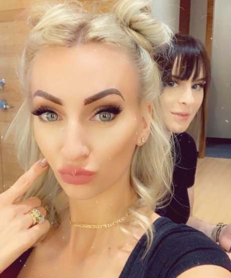 Michelle Pimer ホットなモデル 写真