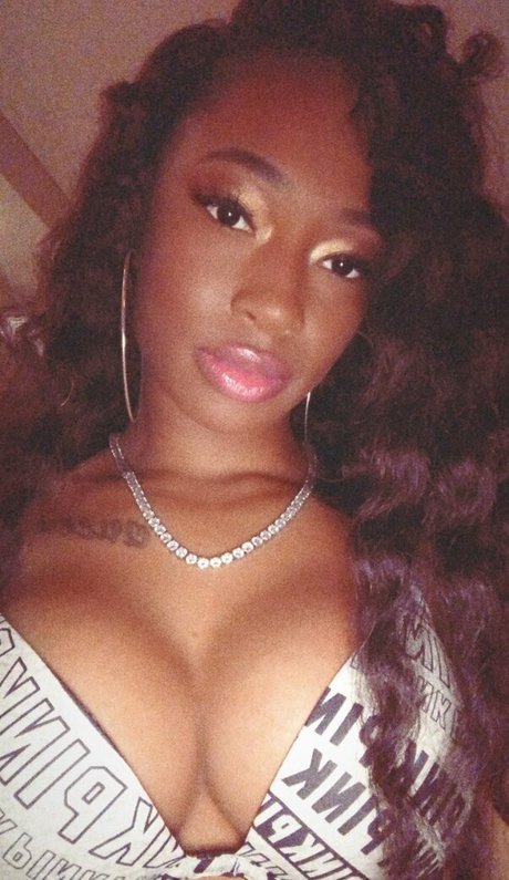 ジーンズのお尻OnlyFans ホットポルノ 画像