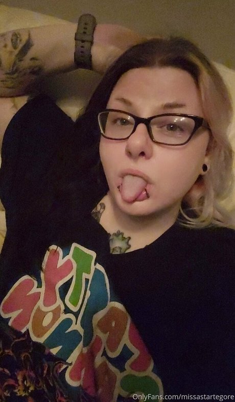 astarte gore アダルトスター 写真