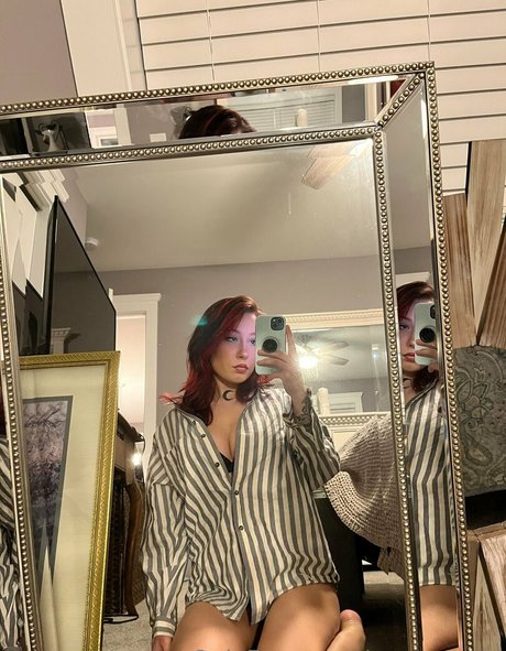 auroraredd 高品質モデル 写真