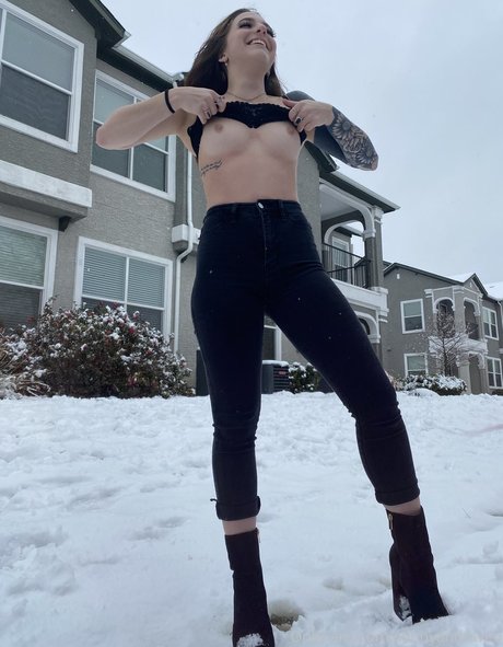 ブロンドオンリーファン ヌード 写真