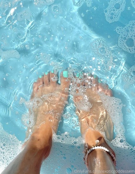 小人エボニーOnlyFans トップ 画像