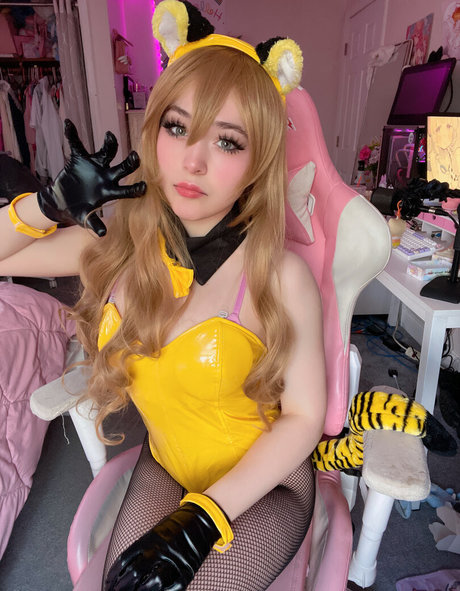 ブルネットのPOV OnlyFans 美しいポルノ 画像