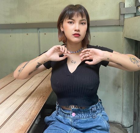 ティーンのおっぱいOnlyFans アート裸 写真