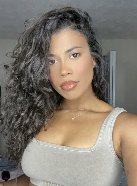 Taylor Haller xxx女優 写真