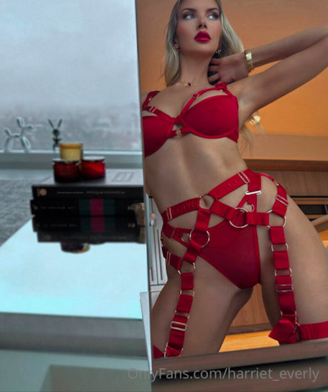 Harriet Everly セクシーなスター 写真