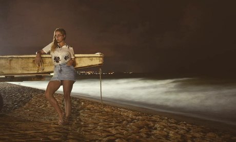 Lucila Villar 高品質のスター アーカイブ