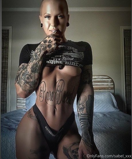 大きな黒い猫OnlyFans セクシーxxx 写真