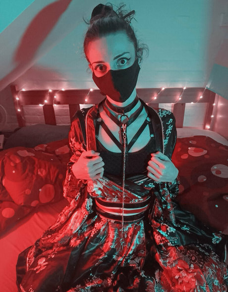 ブルネットの教師OnlyFans ポルノグラフィック ギャラリー