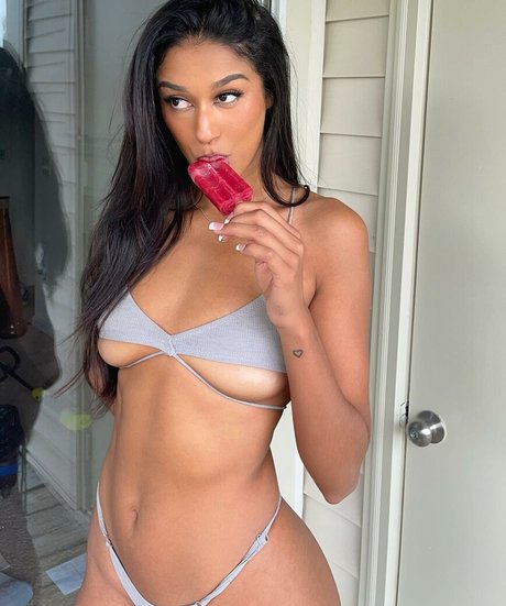 Jessienicolexxx ヌード女優 写真