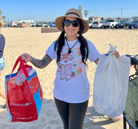 meghanelle ヌードモデル 画像