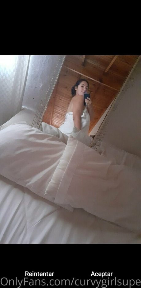 curvygirlsuperboobs かわいいモデル 写真